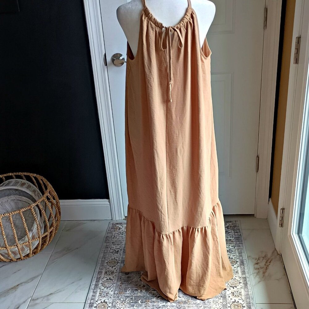 BOUTIQUE RYEGRASS HALTER RUFFLE HEM MAXI DRESS - Picture 4 of 5